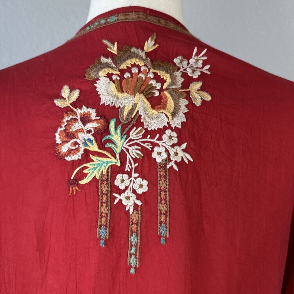Johnny Was Scoop Neck Long Sleeve Floral Embroidered Tunic Top Shirt Size S Red - Picture 8 of 11
